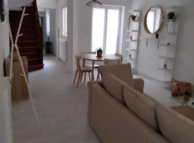 Maison Marie Curie * Saint-Quentin (Aisne)